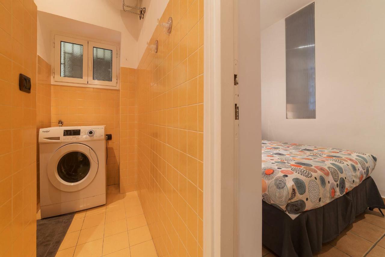 Colosseo & San Clemente Cozy Flat Рим Экстерьер фото