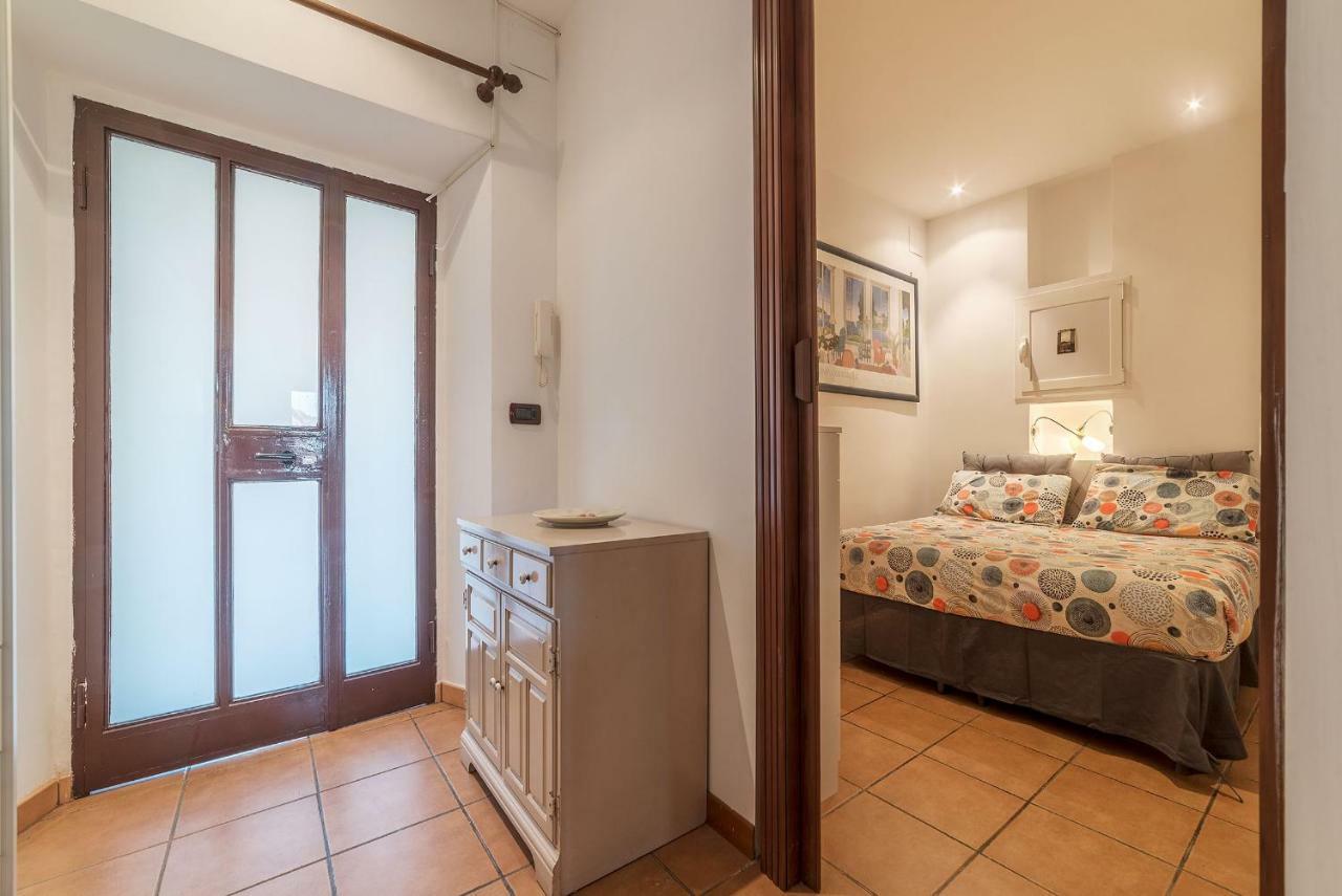 Colosseo & San Clemente Cozy Flat Рим Экстерьер фото